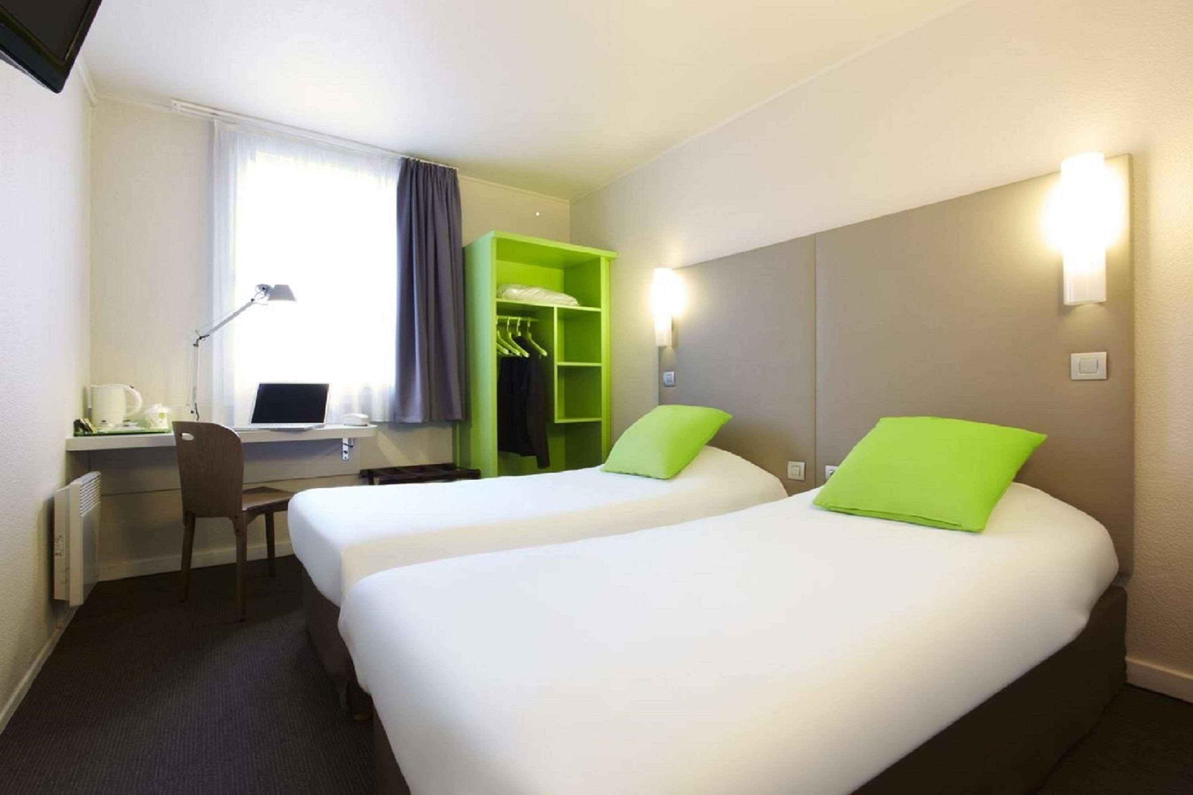Campanile Paris Ouest - Gennevilliers Barbanniers Hotel Exterior foto