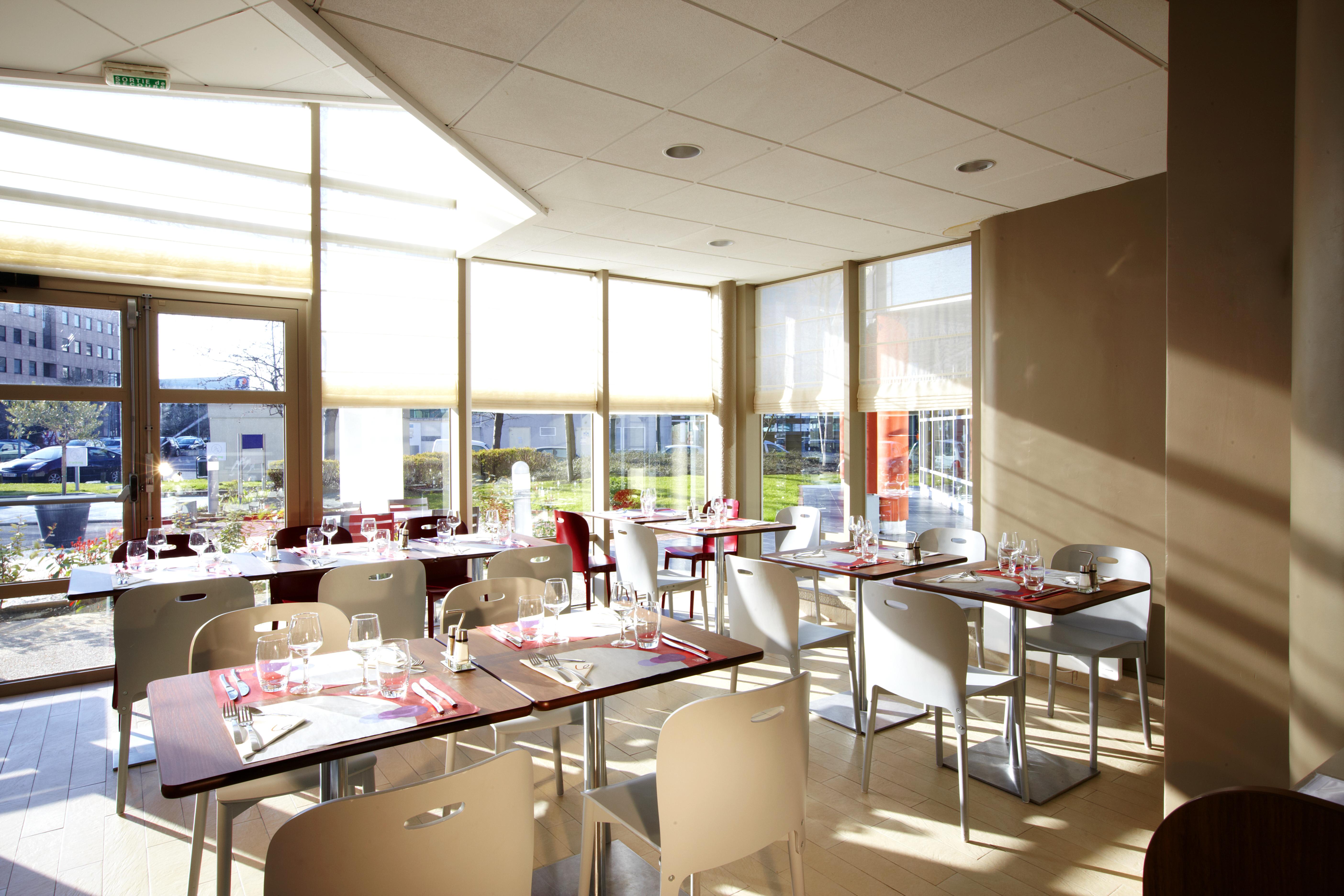 Campanile Paris Ouest - Gennevilliers Barbanniers Hotel Exterior foto