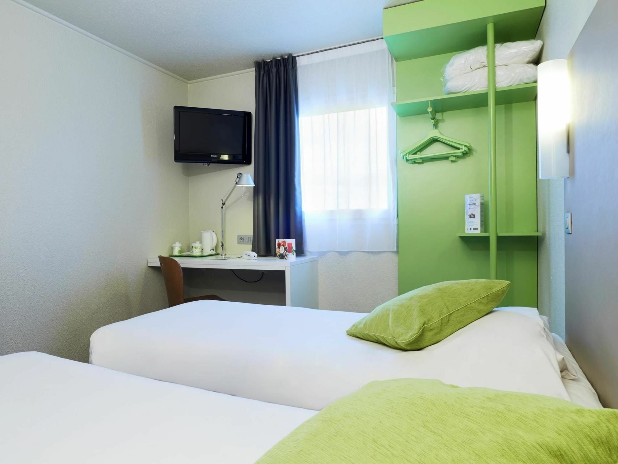 Campanile Paris Ouest - Gennevilliers Barbanniers Hotel Exterior foto